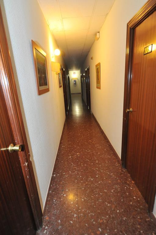 Hostal Goyma I San Fernando De Henares Exterior foto
